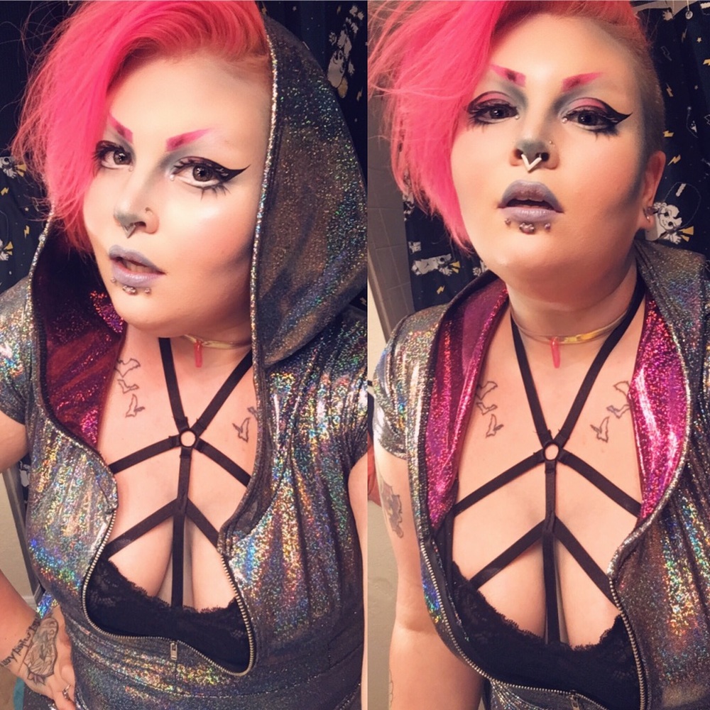 🦇🖤 Meet Your Posher : Kai 🖤🦇
